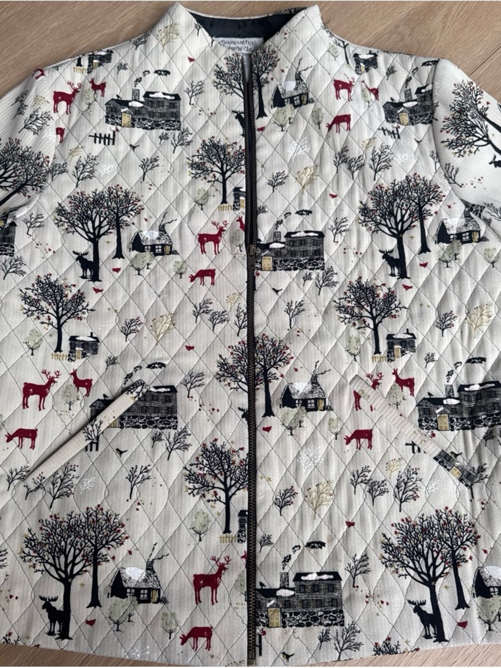 Cozy Quilted Throw Jacket – Cream with Red & Black Winter Village Print